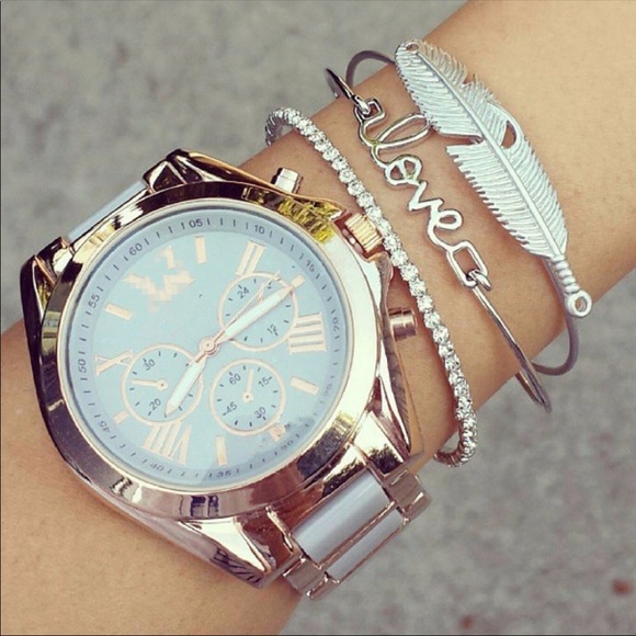Jewelry - 💗 Love Bangle Set💗